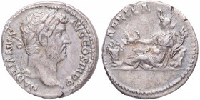 134-138 dC. Publio Elio Adriano (117-138 dC). Roma. Denario. RIC II Hadrian 299d. Ag. 3,63 g. HADRIANVS – AVG COS III P P: Cabeza laureada de Adriano ...