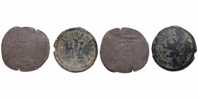 1598 y ¿?. Felipe II (1556-1598). Segovia y ¿?. Lote de 2 monedas: 2 maravedís y 1 cuartilla de vellón (8 maravedís y medio). Cu. BC. Est.8.