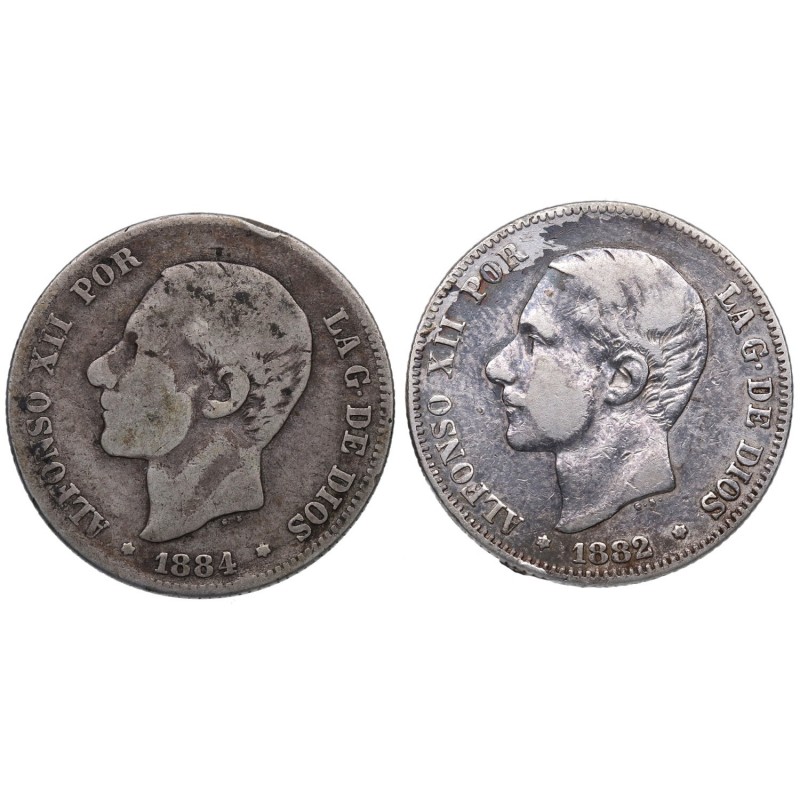 1882 y 1884. Alfonso XII (1874-1885). Madrid. Lote de dos monedas: 2 pesetas. Ag...