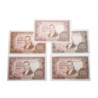 1953. Billetes Españoles. Sin serie, Serie A, B, C y D. Lote de 5 billetes: 100 pesetas. RARAS estas series. EBC. Est.180.