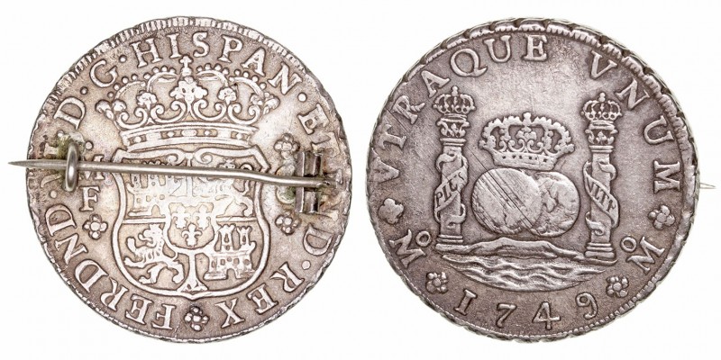 Fernando VI
8 Reales. AR. Méjico MF. 1749. Tipo columnario. Con alfiler en anve...