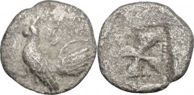 Sicily. Himera. AR Obol, before 482 BC. D/ Rooster standing left. R/ Incuse square with windmill pattern. SNG Cop. 297. AR. g. 0.83 mm. 11.00 Toned. A...