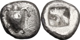 Continental Greece. Islands off Attica, Aegina. AR Obol, 480-456 BC. D/ Sea turtle. R/ Incuse square with irregular pattern. SNG Cop. 511. AR. g. 0.80...