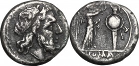 Anonymous. AR Victoriatus, after 211 BC. D/ Head of Jupiter right, laureate. R/ Victory standing right, crowning trophy. Cr. 44/1. AR. g. 3.18 mm. 16....