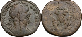 Septimius Severus (193-211). AE Sestertius, 195 AD. D/ Head right, laureate. R/ Two captives seated back to back at foot of trophy. RIC 690A. AE. g. 2...