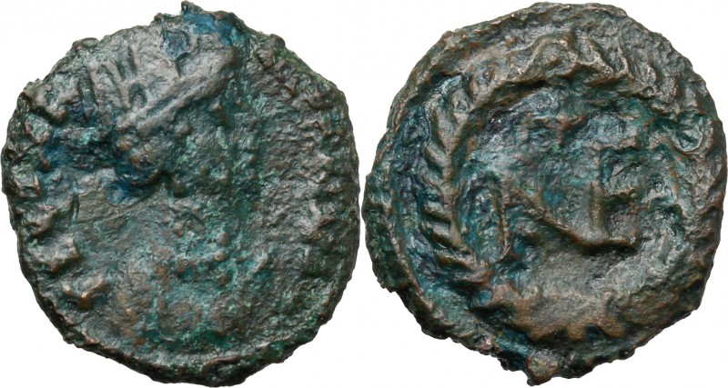 Ostrogothic Italy. Municipal bronze coinage of Ravenna. AE Decanummium, struck c...