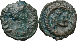 Ostrogothic Italy. Municipal bronze coinage of Ravenna. AE Decanummium, struck c. 536-554 AD. D/ Draped bust of Ravenna right, wearing mural crown, ea...