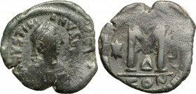 Justinian I (527-565). AE Follis, Constantinople mint, 4th officina, c. 527-532 AD. D/ Diademed, draped, and cuirassed bust right. R/ Large M between ...