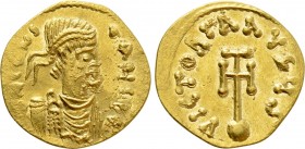 CONSTANTINE IV POGONATUS (668-685). GOLD Semissis. Constantinople.