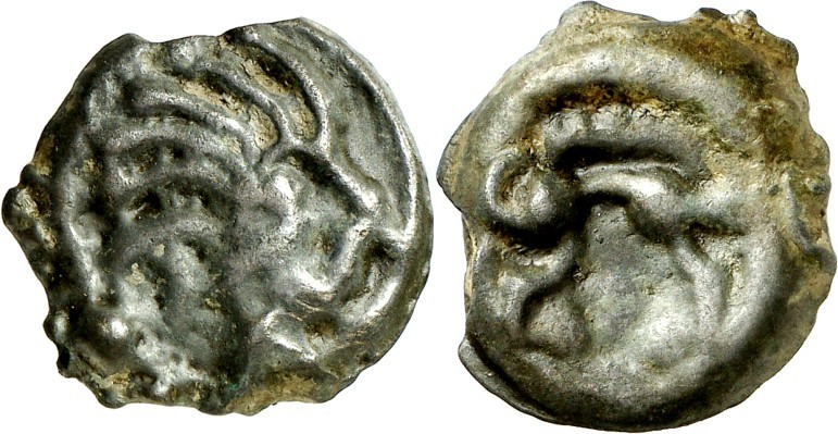 GALLIEN. 
SENONES (um Agedincum / Sens). 
anonym. Potin-17mm 4,37g. Kopf mit 6...