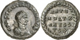 RÖMISCHES KAISERREICH. 
Constantinus II. Caesar 317-337. AE-Follis 19/18mm (318/319) 3,01g, Thessalonica, 2.&nbsp;Off. Panzerbüste m. Lkr. n.r. CONST...