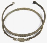 ASIEN. 
LAOS / BURMA. Halsreifen 2 große runde Bronzereifen, F 22cm 263g, F 20,5cm 255g mit Verschluß. .