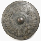 INDONESIEN. 
BORNEO / SARAWAK. "Tawak" Bronzegong 19. Jh. in verlorener Form gegossen und mit 2 Drachen, 2 Endlosknoten sowie Rosetten verziert, auf ...