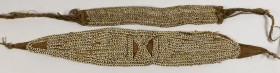 OZEANIEN. 
NEUGUINEA. "Mai" Zeremonialband, Papua-Neuguinea östliches Hochland, Oberarmband aus 13 Strängen, mit Nassaschnecken besetzt L.60cm und Ob...