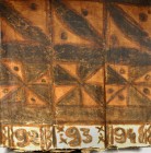 OZEANIEN. 
WALLIS. Siapo Tapa, Stoffbahn aus den Fasern des Maulbeerbaumes, dunkelbraun und hellbraune geometrische Bemalung, 225cm x 385cm. .