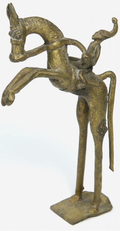 AFRIKANA. 
WESTAFRIKA. 
Dogon-Reiter Bronzefigur. Aufsteigendes Pferd, Reiter ...