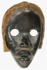 AFRIKANA. 
COTE D'IVOIRE (ELFENBEINKÜSTE). 
DAN. Gesichtsmaske. Ovales Gesicht, runde Stirn, tiefliegende große runde offene Augen, dreieckige Nase,...