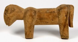 AFRIKANA. 
TOGO. 
Vierfüßler (Hund), helles Holz, 11,5cm x 23cm. .