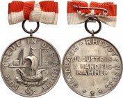 DEUTSCHE STÄDTE. 
Alphabetisch. 
NEUSS. Medaille o.J. (1933-1945) Der IHK Gladbach- Rheydt, Neuss für Treue in der Arbeit. Kogge vor Industrie- u. H...