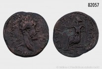 Römische Kaiserzeit, Commodus (180-192), Amphipolis in Makedonien. Vs. Porträtkopf mit Lorbeerkranz nach rechts. Rs. Stadtgöttin mit Opferschale nach ...