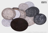 Umfangreiches Konv. von verschiedenen Münzen, darunter diverse Notgeldmünzen, Fundgrube, bitte besichtigen.
