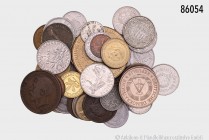 Umfangreiches Konv. (ca. 100 Münzen) Kursmünzen aus aller Welt, darunter Schweiz, DDR, BRD und Frankreich. Fundgrube, bitte besichtigen. Nur ein Teil ...