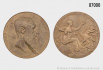 Belgien, Leopold II. (1865-1909), Bronzemedaille 1885 (von Charles Wiener) auf die Weltausstellung in Antwerpen. 88,34 g; 60 mm. Leichte Patina, fast ...