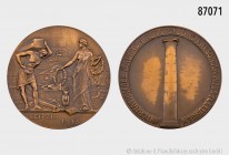 Sachsen, Bronzemedaille auf die Internationale Baufach-Ausstellung mit Sonderausstellungen in Leipzig 1913. Vs. Zwischen weiblicher Person mit Lorbeer...