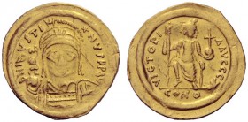  The Byzantine Empire   Justin II, 565 – 578  Solidus 565-578, AV 4.28 g. Helmeted, pearl-diademed and cuirassed bust facing, holding globus surmounte...
