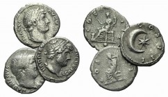 Hadrian (117-138). Lot of 3 AR Denarii, to be catalog.