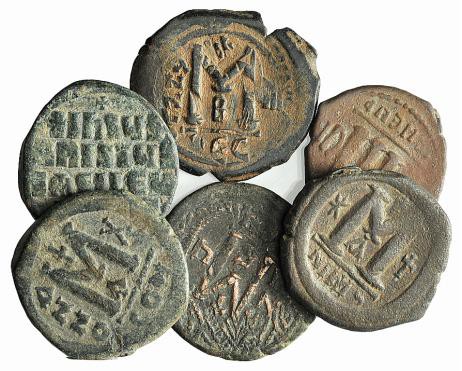 Lot of 6 Byzantine Æ Folles, to be catalog.