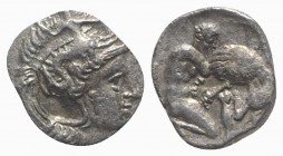 Southern Apulia, Tarentum, c. 380-325 BC. AR Diobol (10mm, 0.85g, 6h). Head of Athena r., wearing crested helmet decorated with Skylla. R/ Herakles kn...