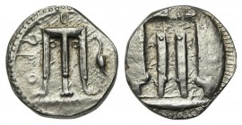 Bruttium, Kroton, c. 480-430 BC. AR Stater (21mm, 8.04g, 6h). Tripod, legs terminating in lion's feet; to r., stork standing l. R/ Incuse tripod. HNIt...