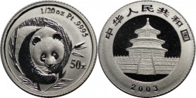 50 Yuan 2003 
Weltmünzen und Medaillen, China Panda. Tempel des Himmels / Panda stand vor dem Essen Bambus. 50 Yuan 2003, Platin. 1,55 g. KM 1470, Fr...