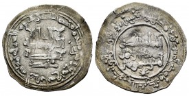 Caliphate. Abderrahman III. Dirham. 339 H. Medina Azahara. (V-419 variante). Ag. 2,72 g. Falta "sanata" lleva dos veces seguidas el "nueve" de las uni...