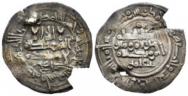 Caliphate. Hisham II. Dirham. 389 H. Medina Fez. (V-621). Ag. 3,02 g. Wadih en IA y Amir en IIA. Perforación y cospel faltado. Muy escasa. VF. Est...4...