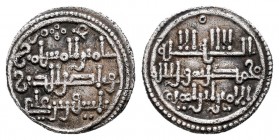Almoravids. Quirate. Without mint mark. Tashfin ben Ali y El Amir Ibrahim. (Vives-1885). Ag. 0,93 g. Letras "ayn" y "min" en IIA. Muy escasa. Almost X...