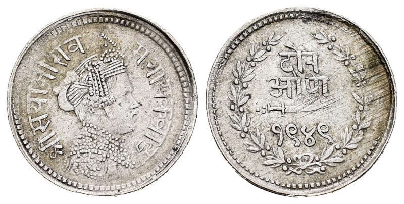 India. Baroda. Sayaji Rao III. 2 annas. VS 1949 (1892). (Km-Y33). Ag. 1,49 g. Ra...