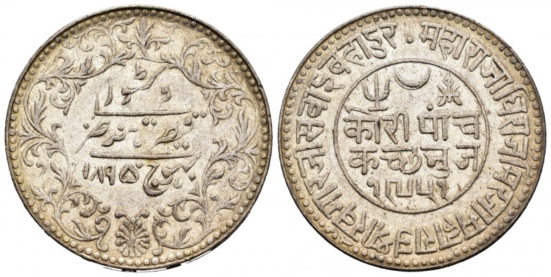 India. Kutch. Khengarji III. 5 kori. 1895 (VS 1951). (Km-Y37.5). Ag. 13,88 g. Al...