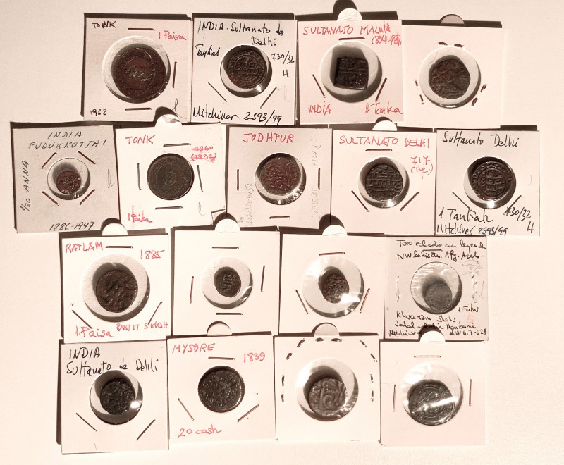India. Lote de 17 monedas de cobre de la India diferentes. A EXAMINAR. Almost VF...