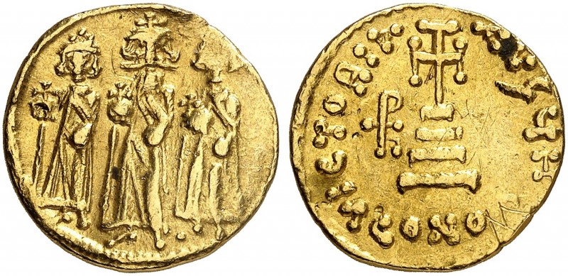 BYZANTINISCHE MÜNZEN. Heraclius, 610 - 641. 
Solidus. Stehender Kaiser zwischen...