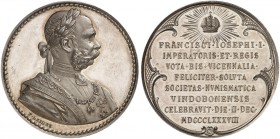 Franz Joseph I., 1848-1916. 
Silbermedaille 1888 (von F. Leisek, 43,1 mm) der Numismatischen Gesellschaft Wien, auf den gleichen Anlaß wie vorher. Br...