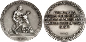 DRESDEN. - Stadt. 
Silbermedaille 1910 (von F. W. Hörnlein, 35,8 mm) des Numismatischen Vereins, auf die Einweihung des neuen Ratskeller. Figurengrup...