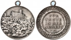 GOETZMEDAILLEN. 
Tragbare Silbermedaille o. J. (30,3 mm) der Südthüringischen Industrie- und Handelskammer Sonneberg. Wartburg / Schrift.
Kienast 36...