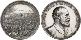 SCHÜTZENMEDAILLEN. Neustadt a. d. Haardt. 
Silbermedaille 1902 (unsigniert, 42,5 mm), auf das XIX. Verbandsschießen. Stadtansicht / Brustbild von Pro...