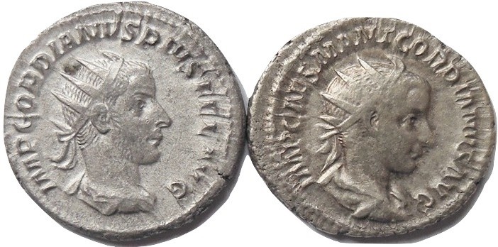AR Antoninianus
Lot 2 Pcs, 
Condition: see picture
Weight: 9.27g