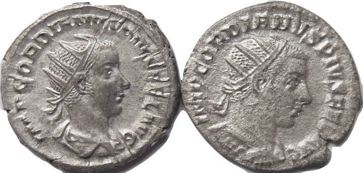 AR Antoninianus
Lot 2 Pcs, 
Condition: see picture
Weight: 7.08g