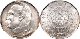 II Republic, 5 zlotych 1935, Pilsudski - NGC MS63
II Rzeczpospolita, 5 złotych 1935 Piłsudski - NGC MS63
 Piękny, wyselekcjonowany egzemplarz. Delik...