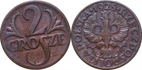 II Republic, 2 groschen 1925
II Rzeczpospolita, 2 grosze 1925
 Przyzwoicie zachowany egzemplarz, przetarty brzuch orła. Patyna. 

Grade: VF 
 Pol...