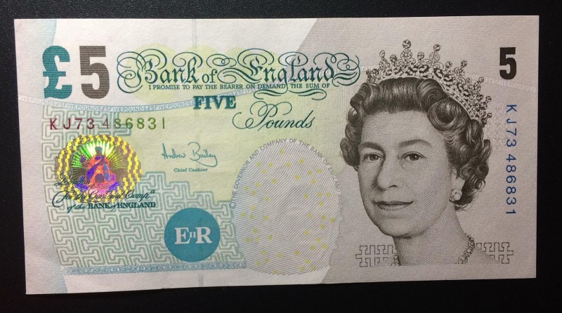 Great Britain, 5 Pounds, 2004, UNC,p391c
Sign: Bailey
Serial Number: KJ73 4868...